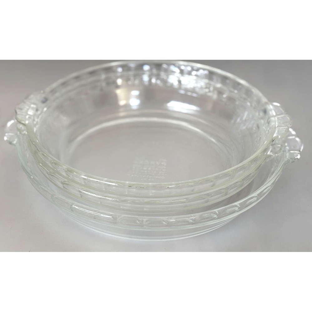 3 Clear Glass Pyrex Pie Plates (2) #228 - 8.5", (1) 229 - 9.5" Fluted Dishes